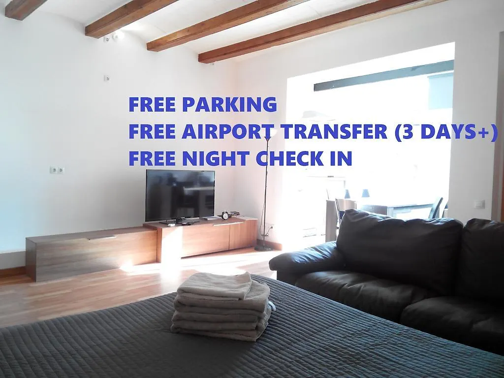 Spacious Doubleroom Apartment At Sants contacts