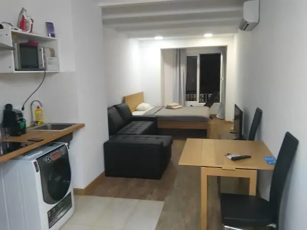 Spacious Doubleroom Apartment At Sants Spanien