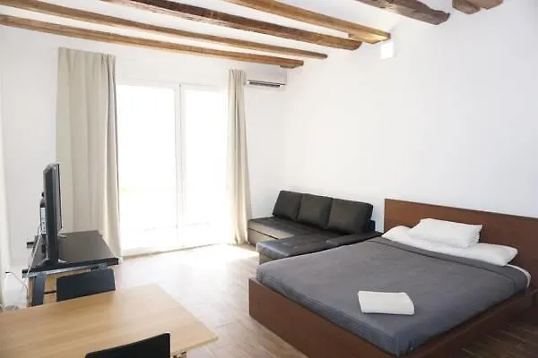 Spacious Doubleroom Apartment At Sants